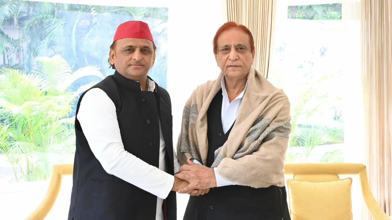 Photo of आजम खान की सपा प्रमुख अखिलेश यादव से मुलाकात, ‘सबसे बड़ा माफिया’ बयान से मची हलचल