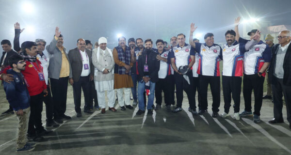 Photo of खेल के जरिए एकजुट हुआ सिंधी समाज,पहले दिन रोमांचक मुकाबले, लाइनेज काशी किंग्स सहित पांच टीमें विजयी