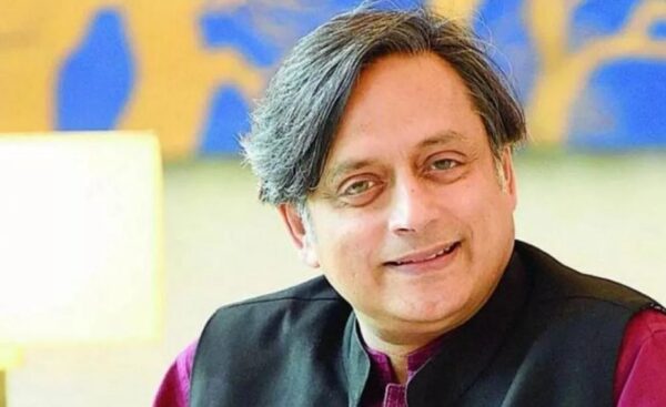 Photo of CPI(M) से मुलाकात पर थरूर खामोश, कांग्रेस से दूरी की चर्चाएं तेज