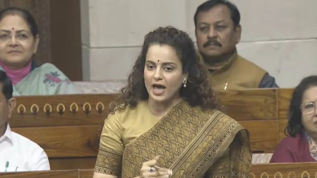 Photo of “PM मोदी EVM नहीं, लोगों के दिल हैक करते हैं”- कंगना रनौत बोलीं