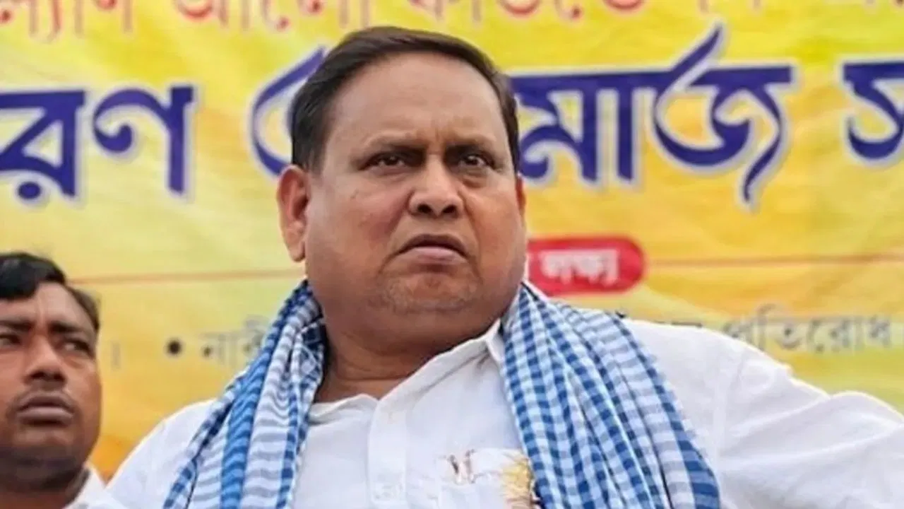 Photo of टीएमसी विधायक हुमायूं कबीर निलंबित, बाबरी मस्जिद निर्माण के बयान पर बढ़ा विवाद