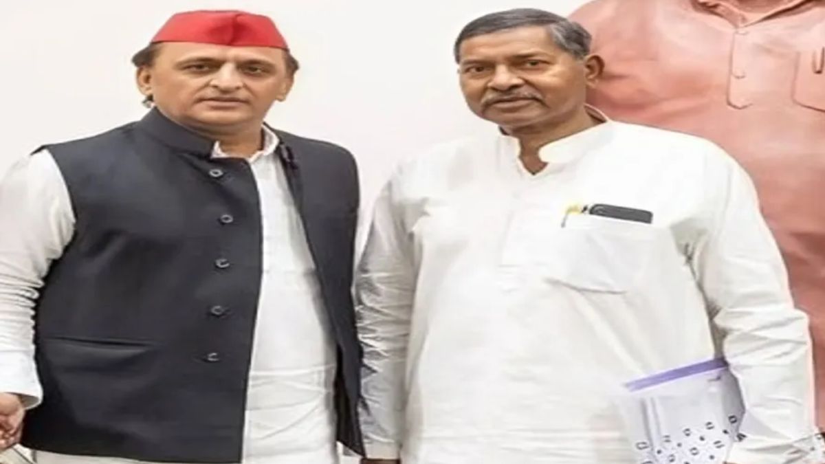 Photo of दुद्धी से सपा विधायक विजय सिंह गोंड का निधन, 8 बार के विधायक ने SGPGI में ली अंतिम सांस