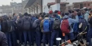 Photo of नेपाल के बीरगंज में हिंसक झड़प, मस्जिद तोड़फोड़ के बाद कर्फ्यू