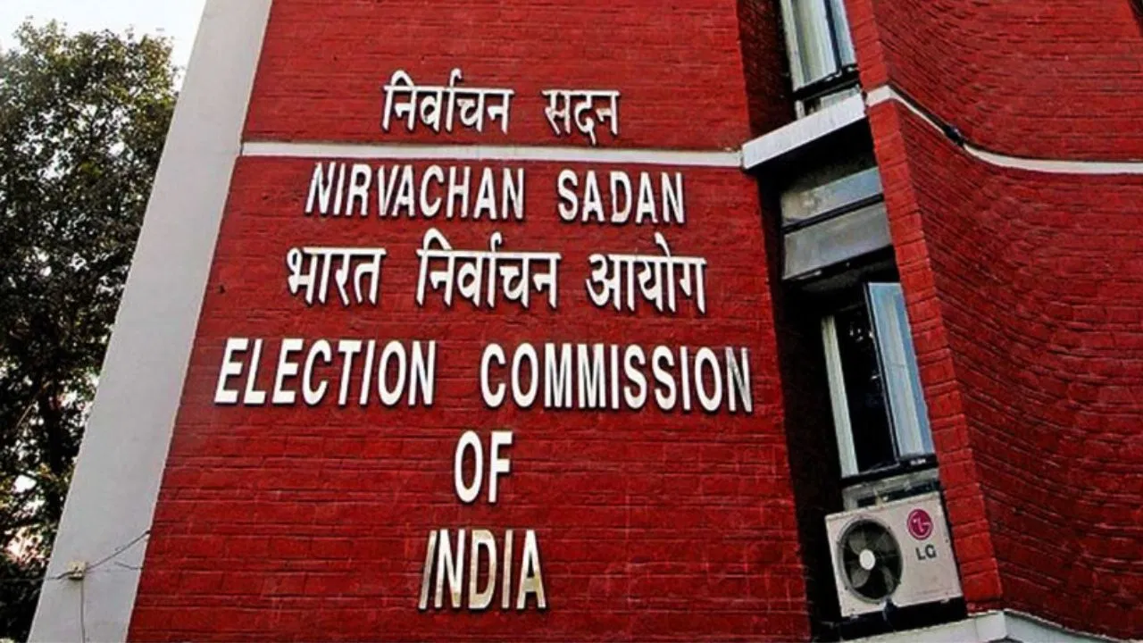 Photo of दिल्ली हाई कोर्ट ने ‘सनातन स्वराज पार्टी’ की याचिका पर ECI को जारी किया नोटिस