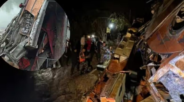 Photo of नेपाल के धादिंग में भीषण बस हादसा: 18 की मौत, कई घायल; दो विदेशी नागरिक भी शामिल