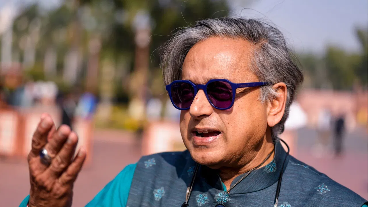 Photo of भारत-पाकिस्तान मैच पर राजनीतिक विवाद बढ़ा, शशि थरूर ने जताई चिंता