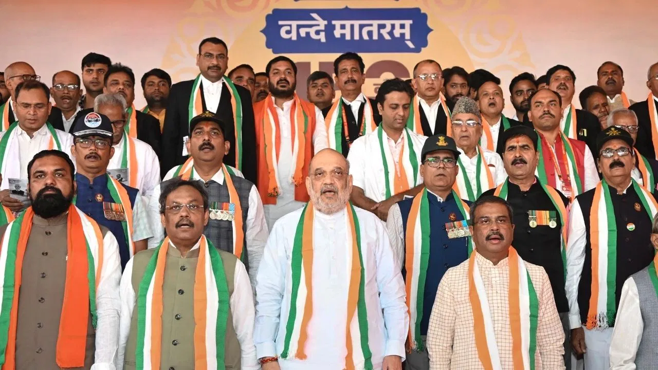 Photo of वंदे मातरम को लेकर नई गाइडलाइंस जारी, सरकारी कार्यक्रमों में 6 छंद अनिवार्य