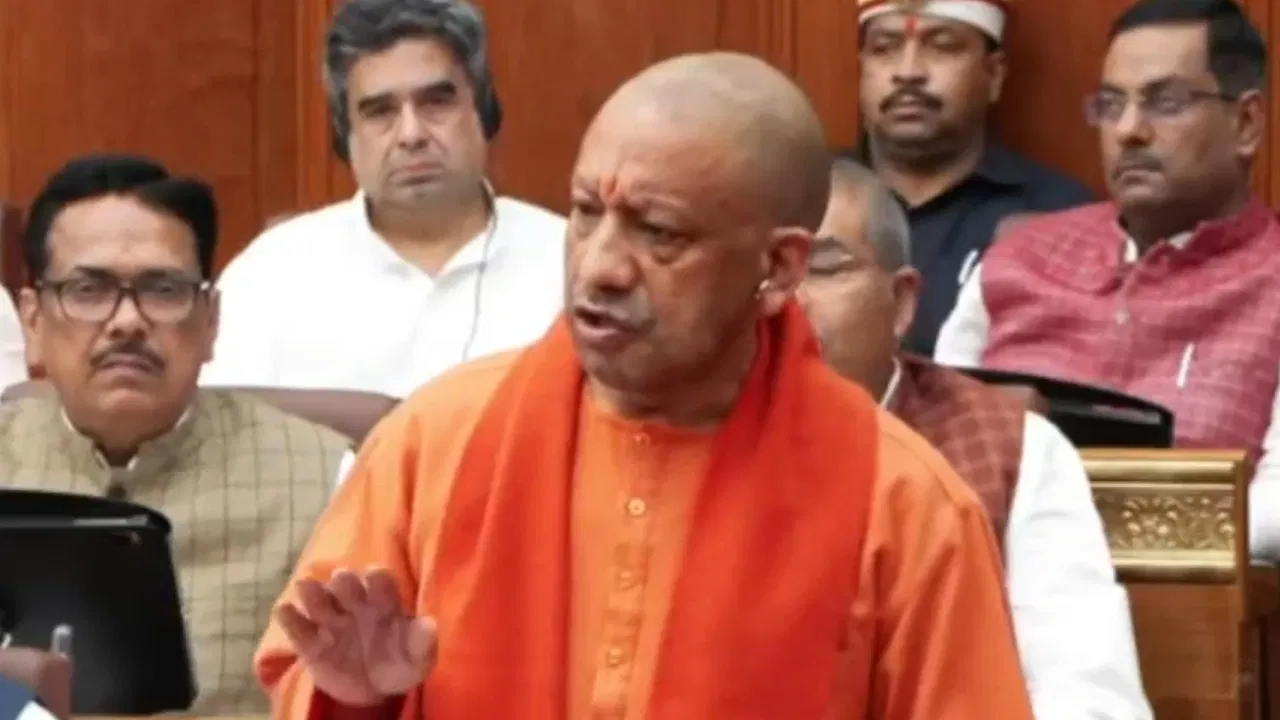 Photo of उत्तर प्रदेश में मतदाता सूची पुनरीक्षण को लेकर सियासी बयानबाजी, सीएम योगी ने सपा पर तंज कसा