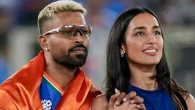 Photo of हार्दिक पांड्या पर तिरंगे के अपमान का आरोप, टी20 वर्ल्ड कप जश्न के वीडियो पर विवाद