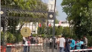 Photo of दिल्ली विधानसभा में बड़ी सुरक्षा चूक, बैरियर तोड़कर घुसी कार; आरोपी हिरासत में