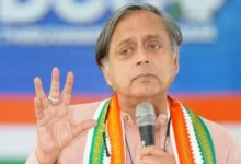 Photo of केरल में शशि थरूर के काफिले पर हमला, गनमैन-ड्राइवर से मारपीट