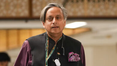 Photo of किरेन रिजिजू का कांग्रेस पर हमला, शशि थरूर को लेकर किया बड़ा दावा