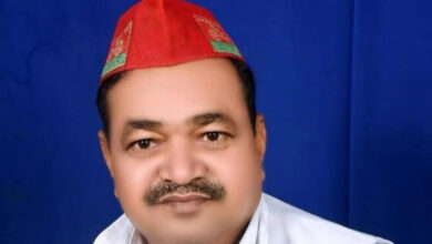 Photo of पीएम मोदी पर टिप्पणी के बाद सपा सांसद अजेंद्र सिंह लोधी पर FIR, महोबा में सियासी घमासान