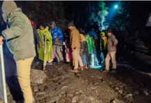 Photo of रुद्रप्रयाग में भूस्खलन से केदारनाथ यात्रा मार्ग बाधित, 10 हजार से ज्यादा श्रद्धालु…