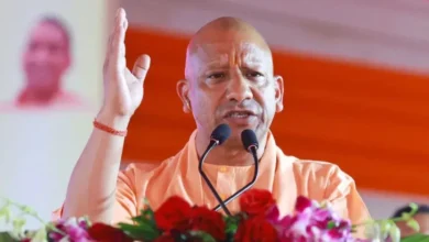 Photo of ‘तकनीक के साथ नहीं चले तो पीछे रह जाएंगे’, युवाओं से बोले योगी आदित्यनाथ