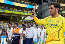 Photo of मैदान पर जिस अंदाज में मिले धोनी… उससे तो यही लग रहा है कि चुपके से ले चुके हैं IPL से संन्यास! देखें खास वीडियो