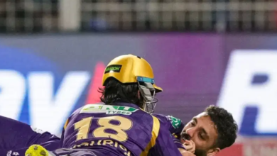 Photo of KKR vs MI: ये कैच था या ‘कुश्ती’? अंगकृष रघुवंशी ने डाइव मारकर वरुण चक्रवर्ती को ही उड़ाया; छूटा आसान लड्डू कैच, देखें VIDEO