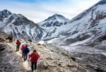 Photo of माउंट एवरेस्ट हादसा 2026: चढ़ाई के बाद दो भारतीय पर्वतारोहियों की मौत