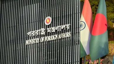 Photo of एयरपोर्ट पर रोके गए बांग्लादेशी अधिकारी, भारत के जवाब पर भड़का ढाका