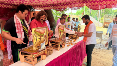 Photo of पांचवें बड़े मंगल पर खेल विभाग के भंडारे में श्रद्धालुओं ने ग्रहण किया प्रसाद