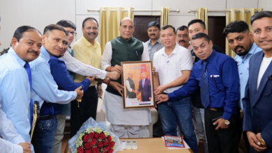 Photo of रक्षा मंत्री राजनाथ सिंह से वोवीनाम फेडरेशन के प्रतिनिधिमंडल की मुलाकात, भारत-वियतनाम खेल सहयोग पर जोर