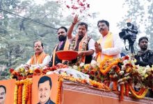 Photo of नितिन नवीन की लखनऊ स्वागत यात्रा में हनुमान प्रतिकृति विवाद, VHP ने जताई कड़ी आपत्ति
